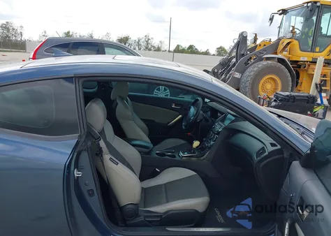 2013 Hyundai Genesis 2.0T Premium z USA, uszkodzony, nr VIN KMHHT6KDXDU095366